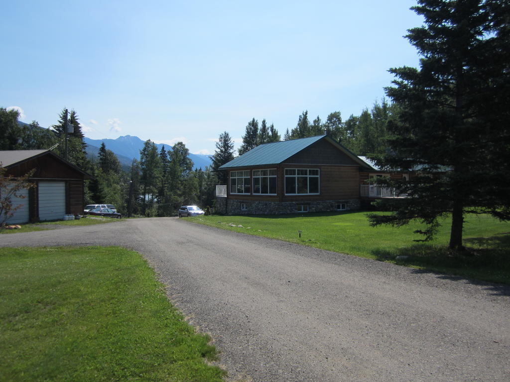 Beaver Creek Lodge And Cabins McBride Esterno foto